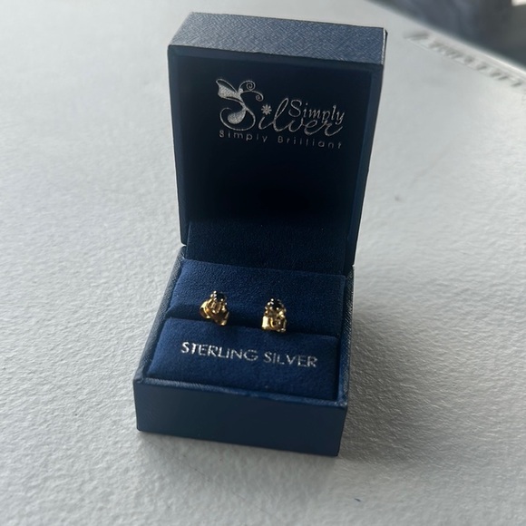 NEW Gold Stud Earrings - Picture 1 of 4